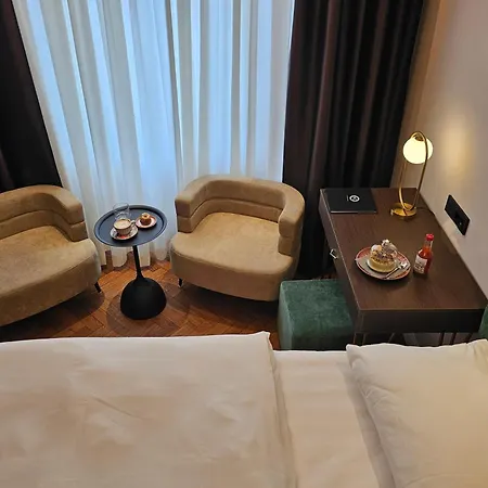 Center Hotell 3*