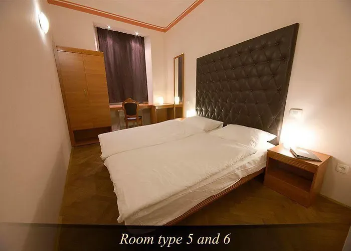 Center Hotel