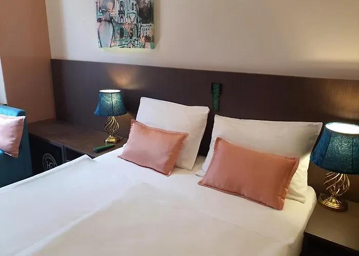Hotel Center 3*